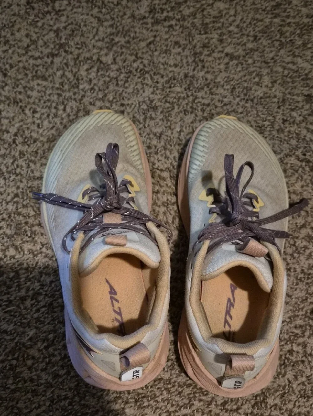 Altra size 22